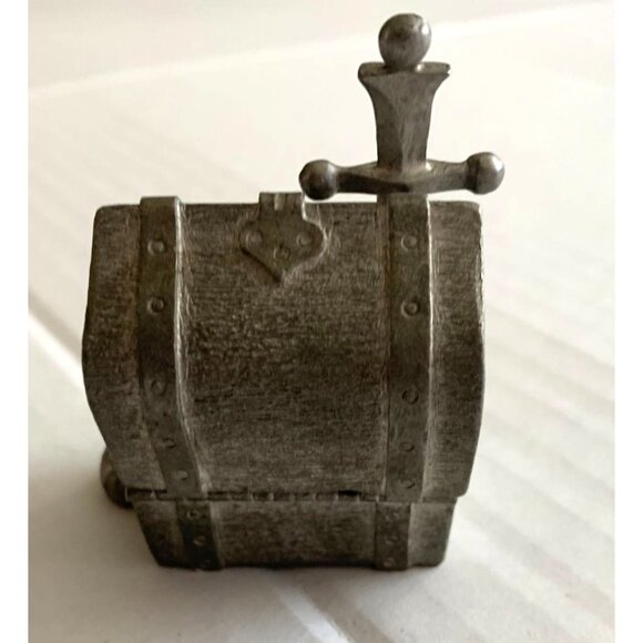 Spooniques Treasure Chest Box Sword Skulls 2 in wide x 1.5 in deep x 2.5 in tall - Picture 3 of 4